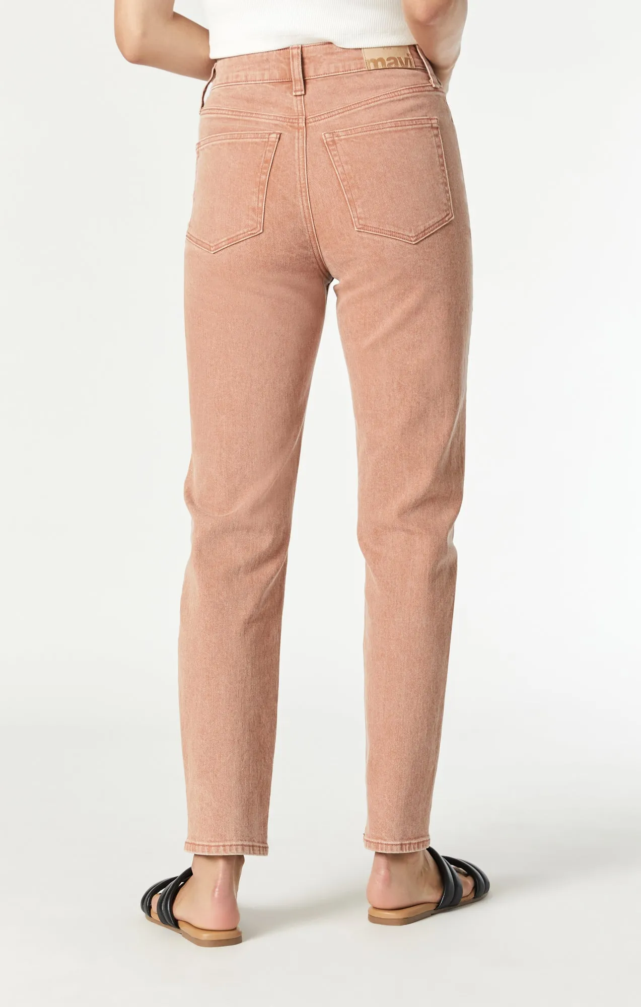CINDY MOM JEANS IN SUNBURN NATURAL DYE