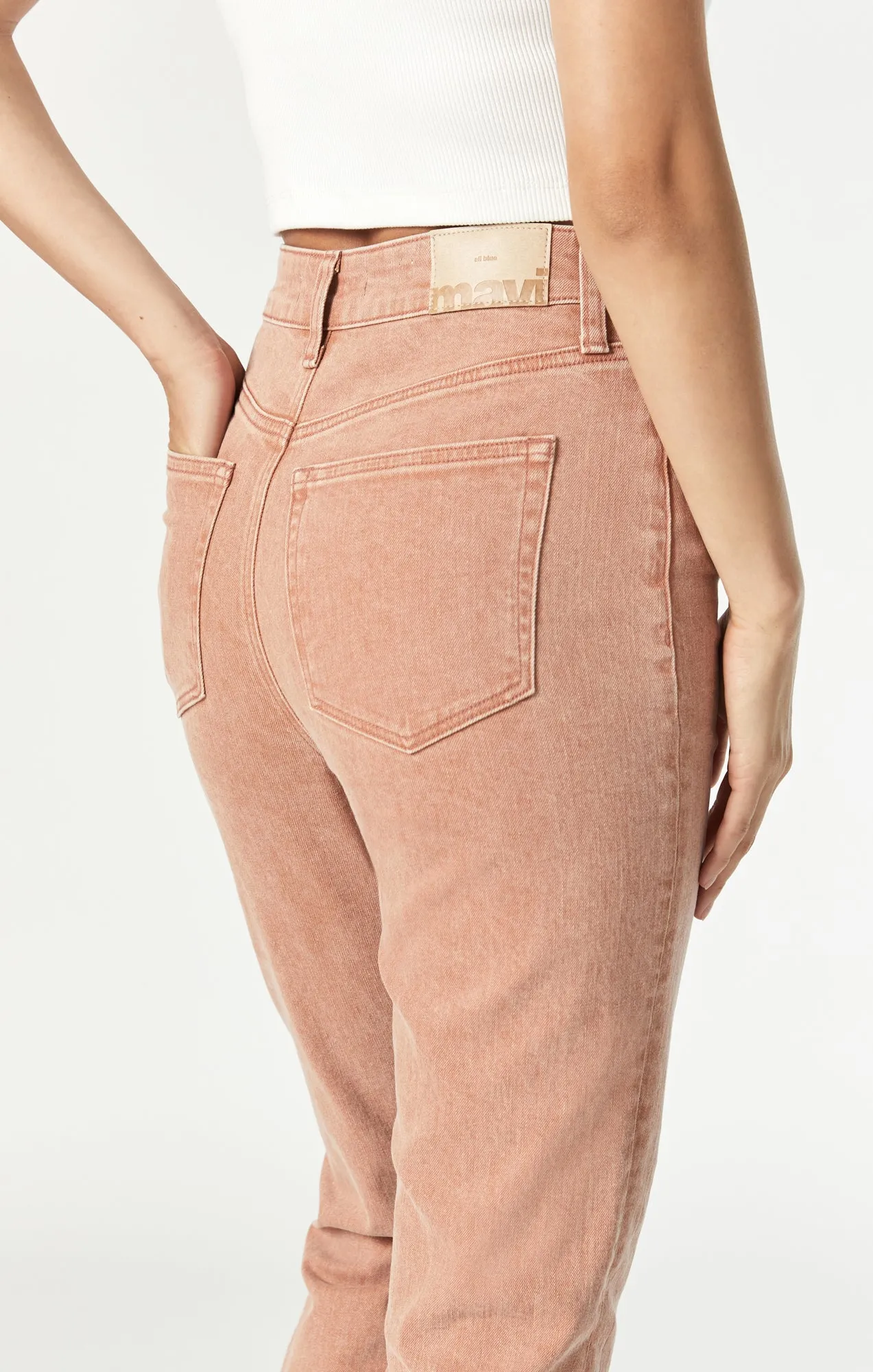 CINDY MOM JEANS IN SUNBURN NATURAL DYE