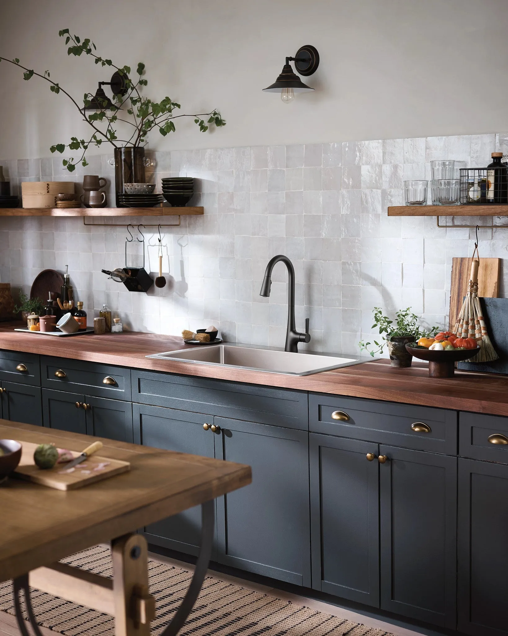 MOEN® Matte Black Kitchen Pulldown