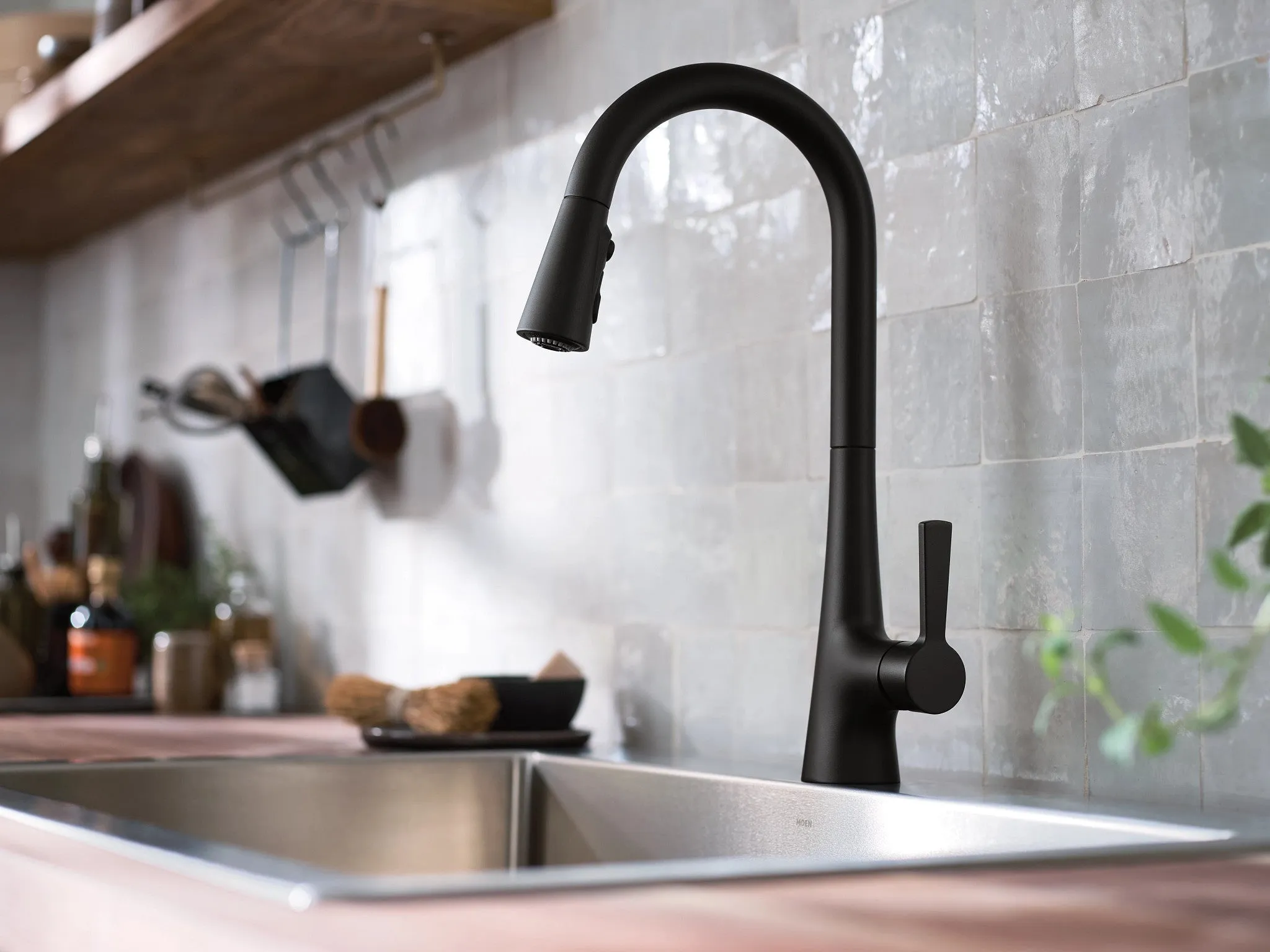 MOEN® Matte Black Kitchen Pulldown