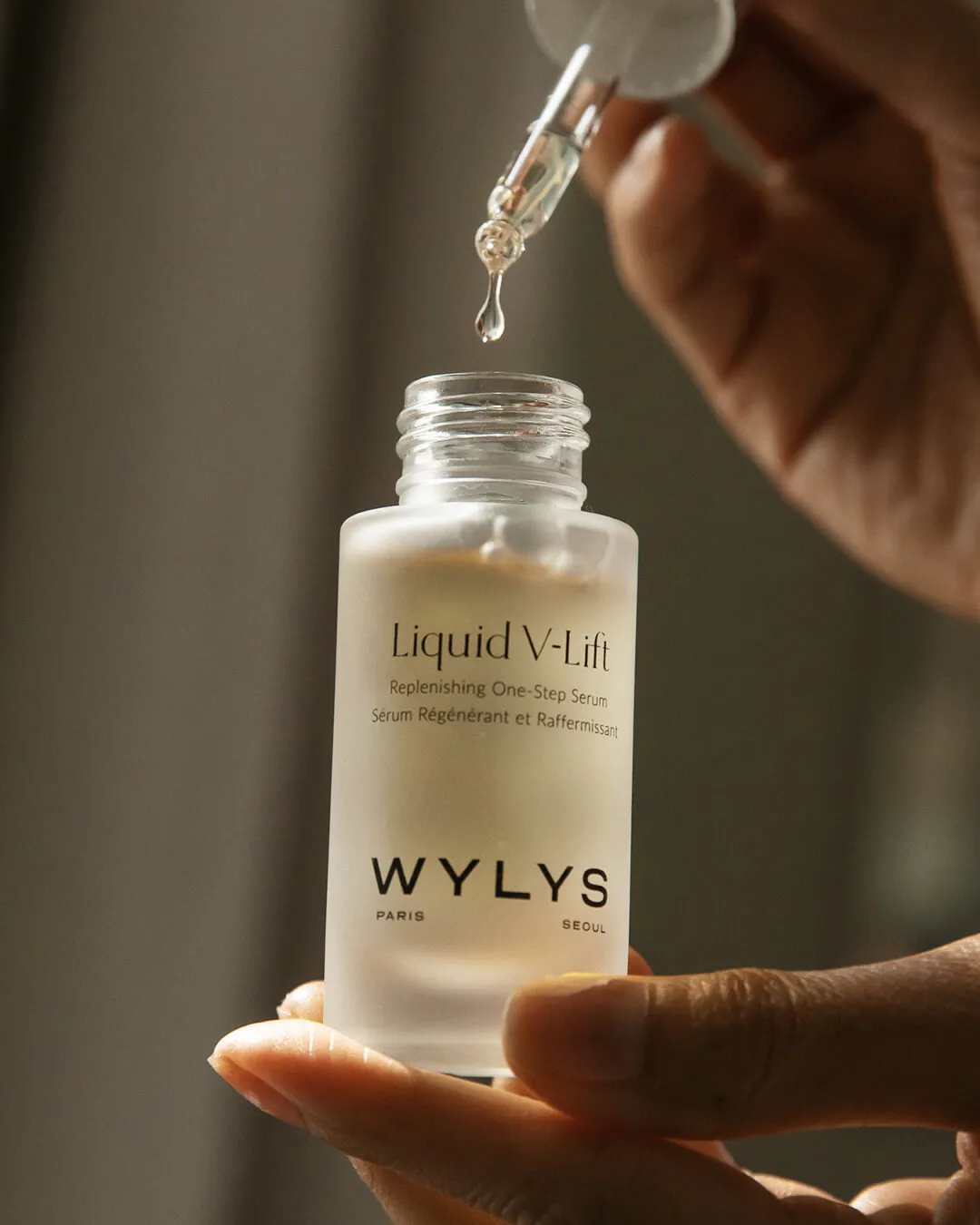 Wylys The Lift   Glow Set & Sage Verte Makeup Bag ($355 Value)