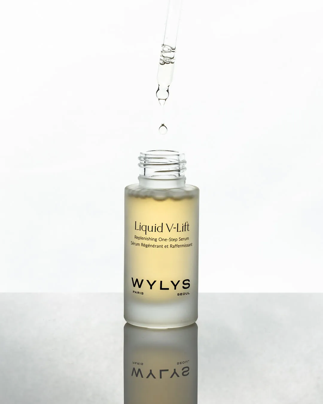 Wylys The Lift   Glow Set & Sage Verte Makeup Bag ($355 Value)